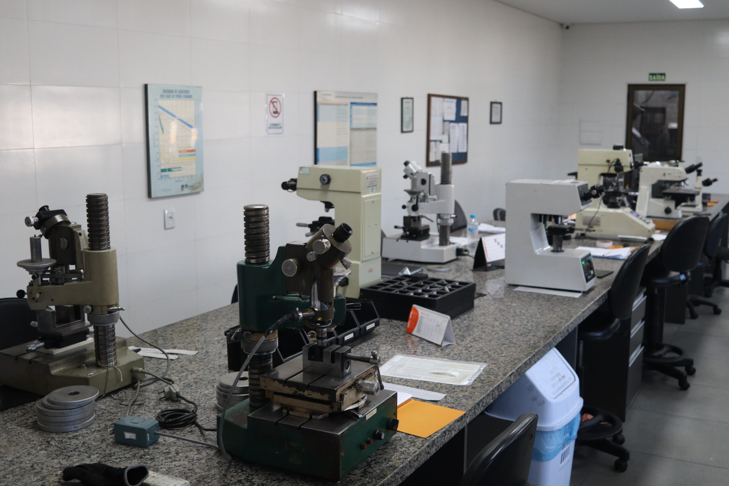 Laboratório de Análises tratamento térmico de metais Soluções de Engenharia Térmica