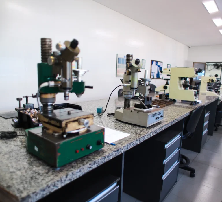 Laboratório Metalográfico